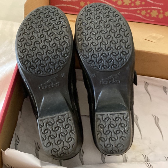 Euc lots of life left Dansko slip on shoes - Picture 2 of 2